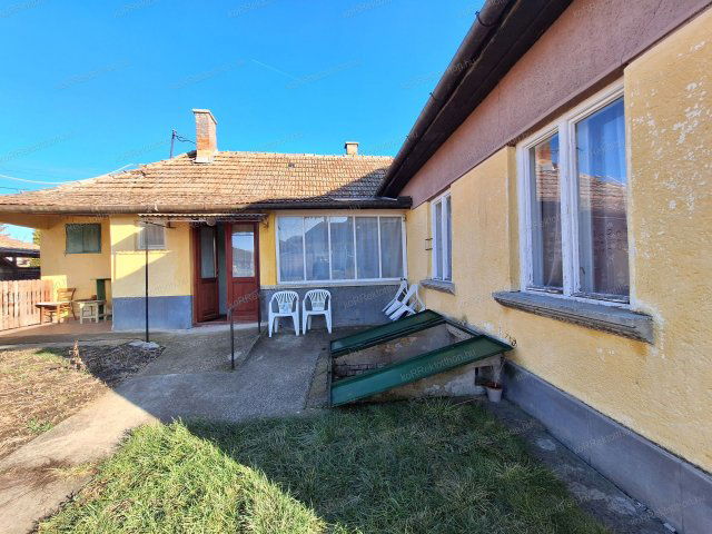 Eladó családi ház, Jánoshidán 17.99 M Ft, 4 szobás