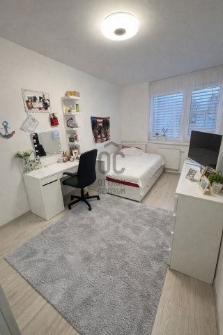 Eladó téglalakás, Budapesten, III. kerületben 160 M Ft, 4 szobás