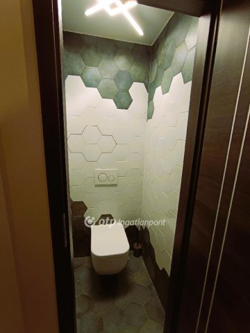 Eladó panellakás, Tatabányán 48.99 M Ft, 2+1 szobás