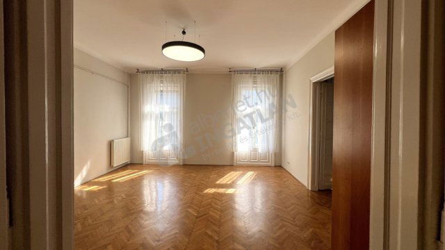 Kiadó téglalakás, albérlet, Budapesten, VI. kerületben