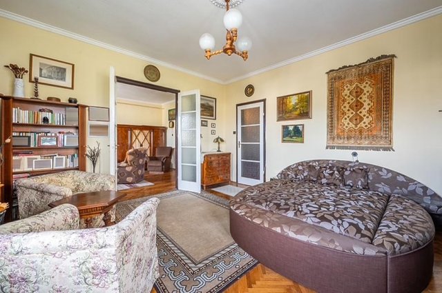 Eladó téglalakás, Budapesten, XI. kerületben, Zsombolyai utcában