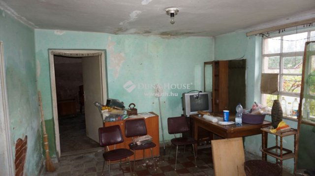 Eladó családi ház, Nagypálin 9.9 M Ft, 2 szobás