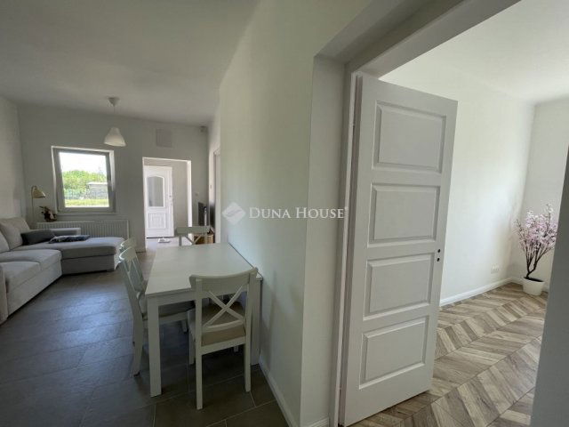 Eladó családi ház, Kecskeméten 130 M Ft, 3+1 szobás