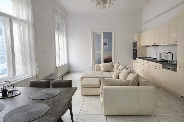 Eladó téglalakás, Budapesten, II. kerületben 170 M Ft, 4 szobás