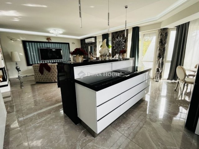 Eladó családi ház, Biatorbágyon 390 M Ft, 6 szobás