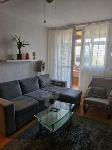 Eladó panellakás, Budapesten, III. kerületben, Selyemfonó utcában