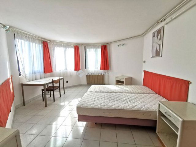 Kiadó téglalakás, albérlet, Budakeszin 170 E Ft / hó, 2 szobás