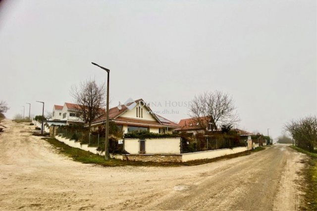 Eladó telek, Budakalászon 156.99 M Ft / költözzbe.hu