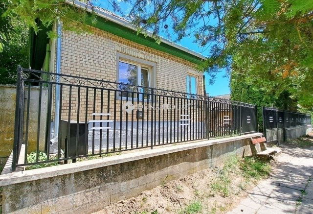 Eladó családi ház, Zsámbokon 52.5 M Ft, 3+1 szobás