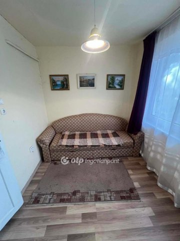 Eladó családi ház, Tápiószelén 15.9 M Ft, 2 szobás