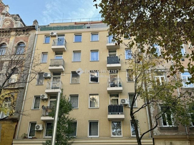 Eladó téglalakás, Budapesten, VIII. kerületben 74.8 M Ft
