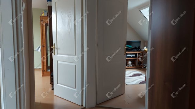 Eladó családi ház, Szarvason 64.9 M Ft, 5 szobás
