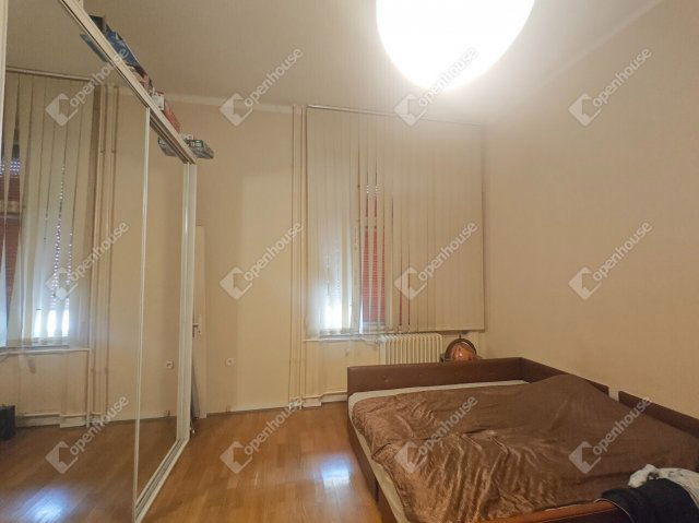 Eladó téglalakás, Győrött 63 M Ft, 2 szobás