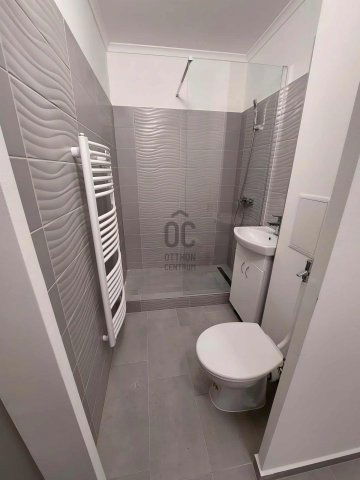 Eladó panellakás, Ajkán 28.8 M Ft, 1 szobás