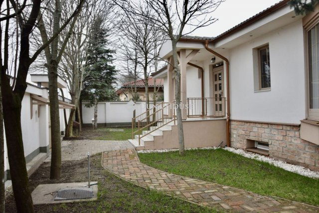 Eladó családi ház, Debrecenben, Böszörményi úton 325 M Ft