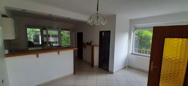 Eladó téglalakás, Pécsett 110 M Ft, 4 szobás