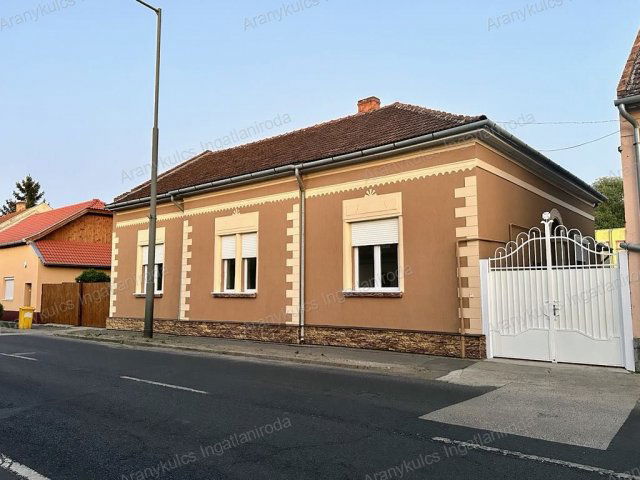 Eladó családi ház, Békéscsabán 89 M Ft / költözzbe.hu