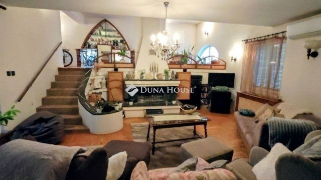 Eladó családi ház, Kecskeméten 129 M Ft, 5 szobás