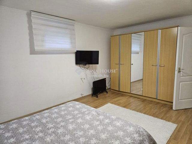 Eladó családi ház, Szentendrén 130 M Ft, 3 szobás