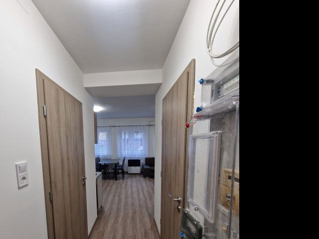 Eladó téglalakás, Budapesten, XXI. kerületben, Béke téren