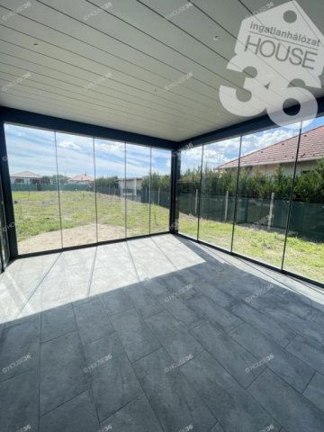 Eladó ikerház, Kecskeméten 151 M Ft, 5 szobás
