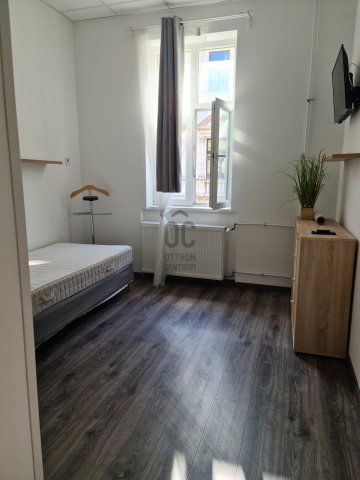 Eladó téglalakás, Budapesten, VI. kerületben 150 M Ft, 6 szobás