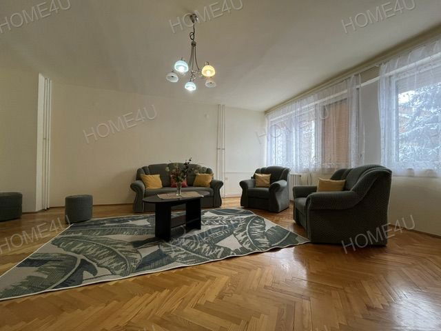 Eladó téglalakás, Szolnokon 74.6 M Ft, 6 szobás