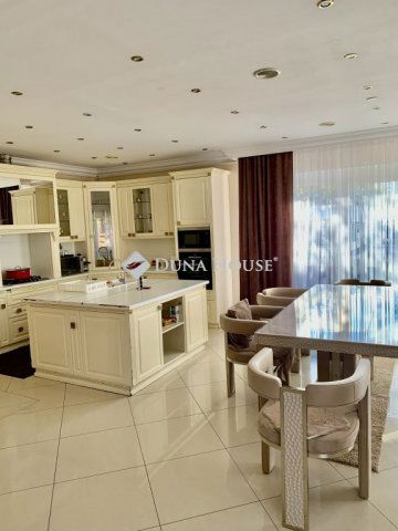 Eladó ikerház, Budapesten, XXII. kerületben, Jókai Mór utcában