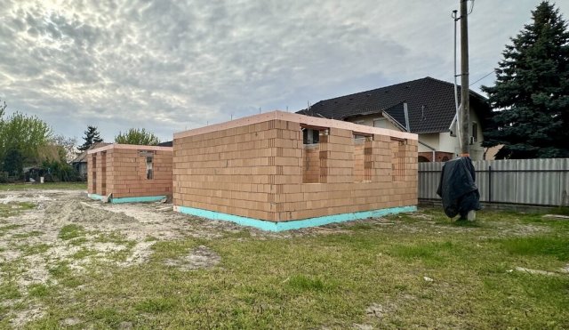 Eladó családi ház, Szigethalmon 118.999 M Ft, 5 szobás