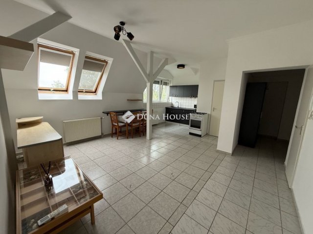 Kiadó téglalakás, albérlet, Kecskeméten 180 E Ft / hó