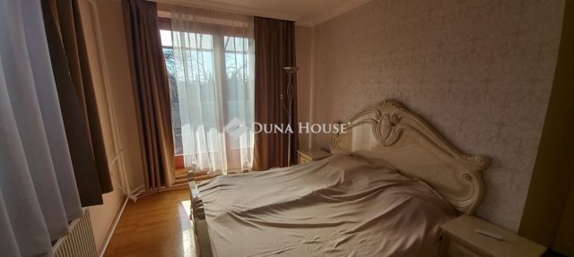 Eladó családi ház, Budaörsön 159.9 M Ft, 6 szobás
