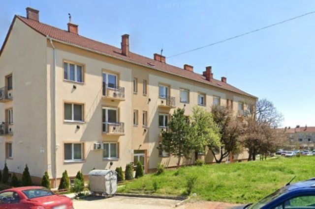 Eladó téglalakás, Várpalotán 45 M Ft, 3 szobás