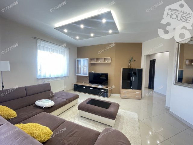 Kiadó téglalakás, albérlet, Kecskeméten 355 E Ft / hó