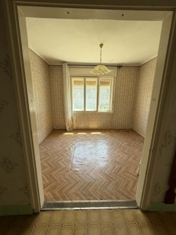 Eladó családi ház, Velencén 49.9 M Ft, 3 szobás