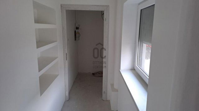 Eladó családi ház, Cegléden 55.5 M Ft, 3 szobás