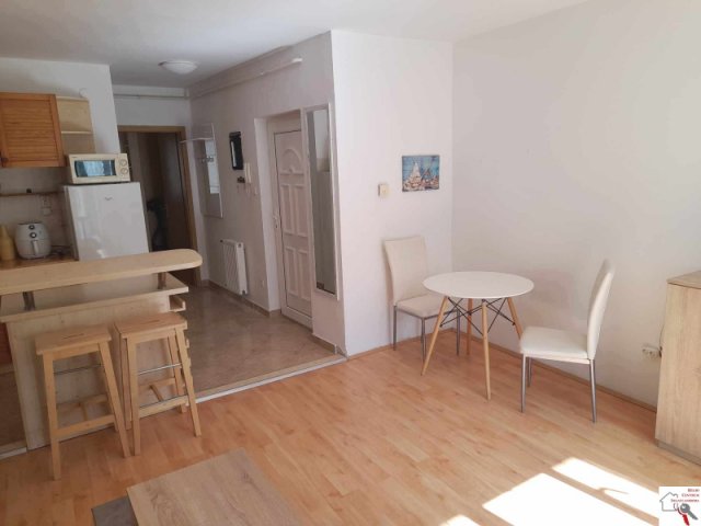 Kiadó téglalakás, albérlet, Pécsett 200 E Ft / hó, 2 szobás