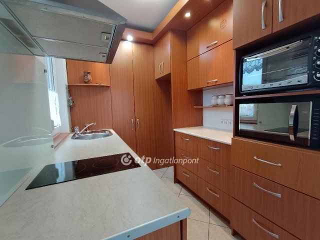 Kiadó téglalakás, albérlet, Alsónémediben 250 E Ft / hó