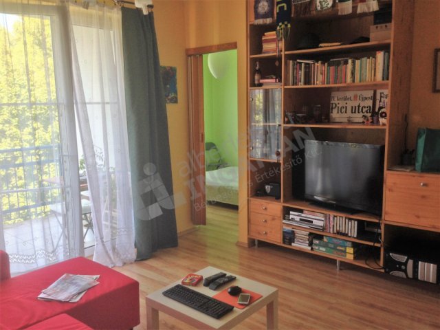 Kiadó téglalakás, albérlet, IV. kerületben, Hargita utcában