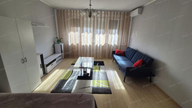 Eladó panellakás, Kecskeméten 46.5 M Ft, 2 szobás