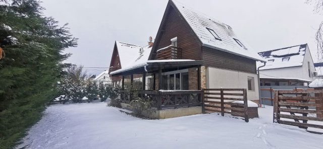 Eladó ikerház, Tahitótfalun 105 M Ft, 5 szobás