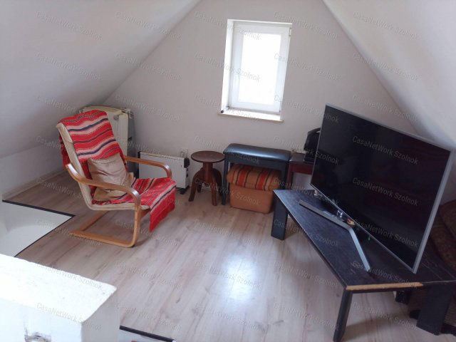 Eladó nyaraló, Szolnokon 23 M Ft, 2 szobás / költözzbe.hu