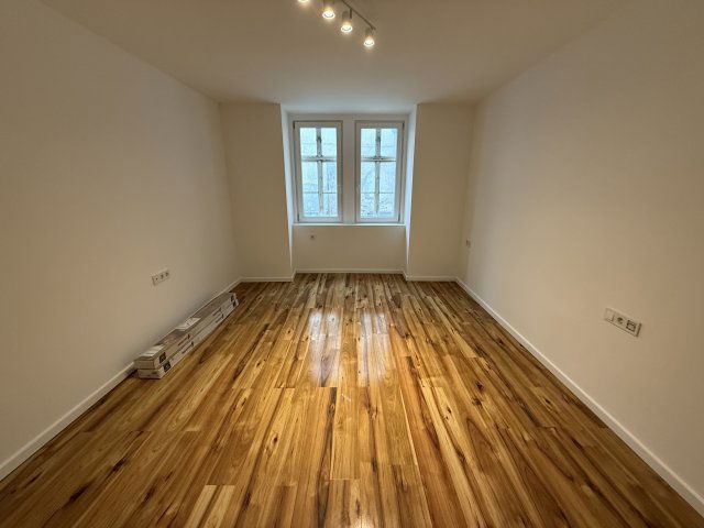 Eladó téglalakás, Sopronban 37.9 M Ft, 1 szobás