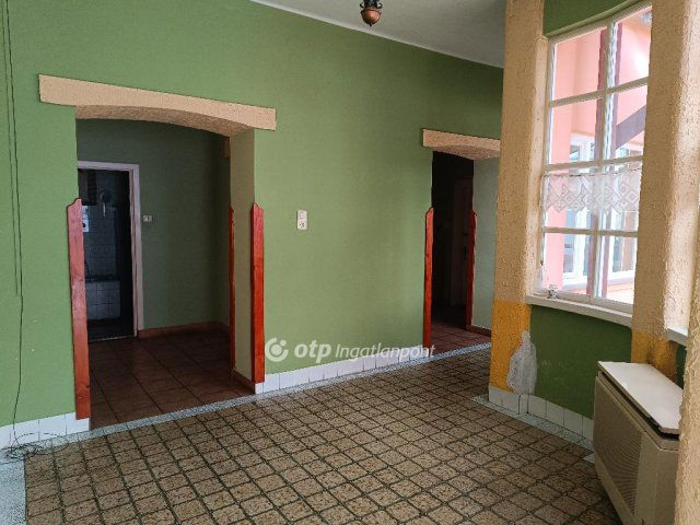 Eladó családi ház, Kálban 23.8 M Ft, 2 szobás