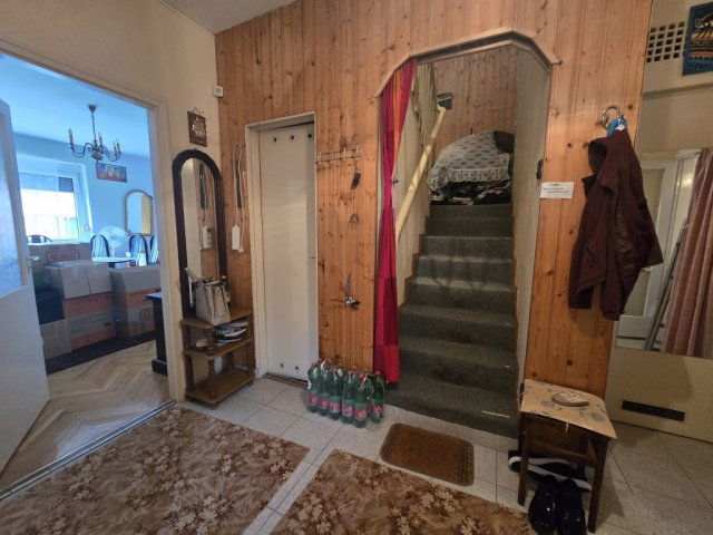 Eladó téglalakás, Pécsett 68.9 M Ft, 4 szobás