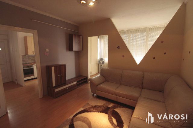 Eladó panellakás, Nagykanizsán 25 M Ft, 1+1 szobás