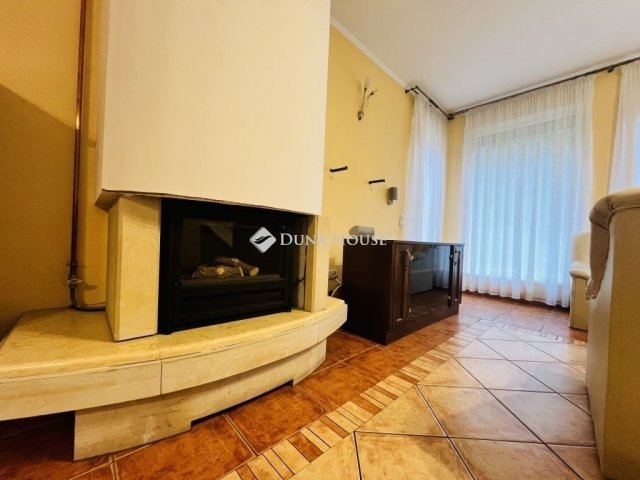 Eladó családi ház, Mogyoródon 152 M Ft, 5 szobás