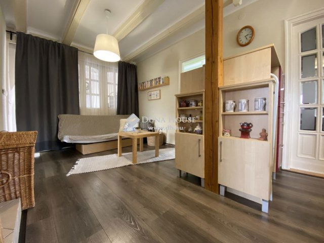 Eladó családi ház, Veszprémben 179 M Ft, 6 szobás