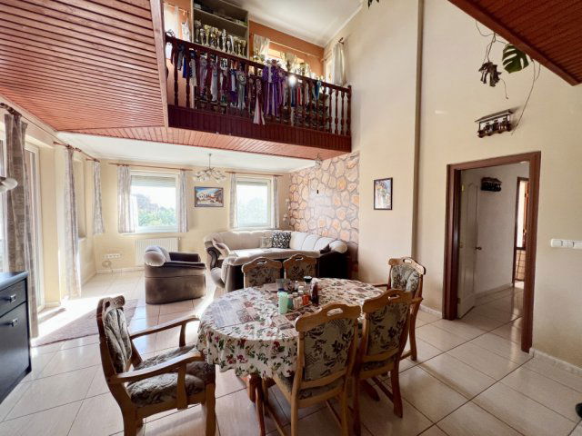 Eladó családi ház, Pomázon 189.9 M Ft, 4 szobás