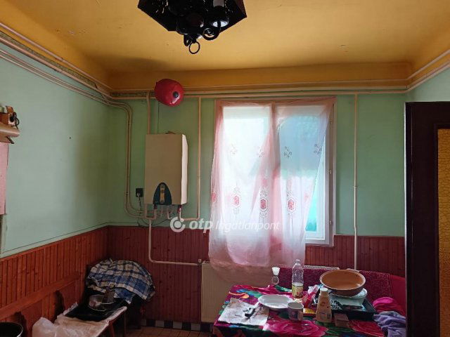 Eladó családi ház, Konyáron 28 M Ft, 3 szobás