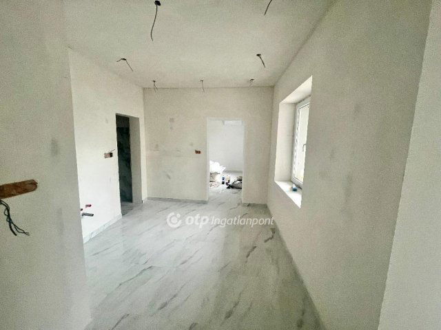 Eladó családi ház, Szolnokon 65 M Ft, 3 szobás